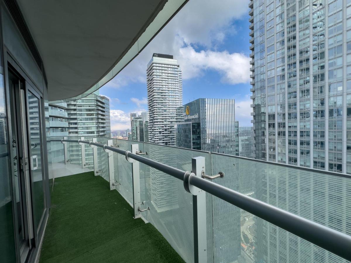 Luxury 2 Bedrooms With Lakeview Cn Tower Entertainment District Rogers Centre Toronto Extérieur photo
