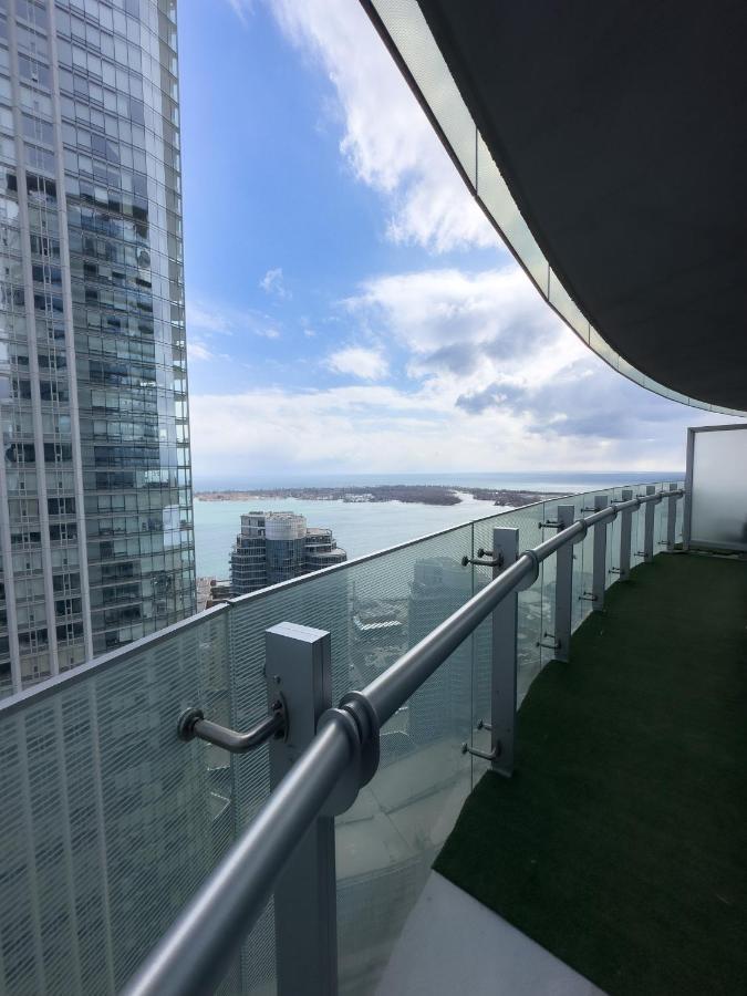 Luxury 2 Bedrooms With Lakeview Cn Tower Entertainment District Rogers Centre Toronto Extérieur photo