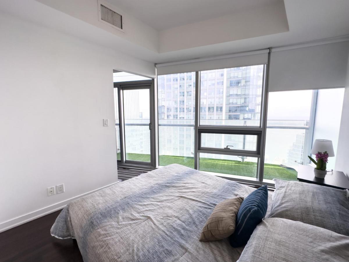 Luxury 2 Bedrooms With Lakeview Cn Tower Entertainment District Rogers Centre Toronto Extérieur photo